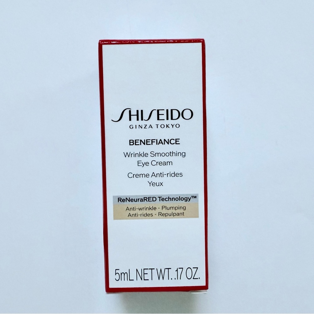 Shiseido Benefiance Wrinkle Smoothing Eye Cream - Sample size in box